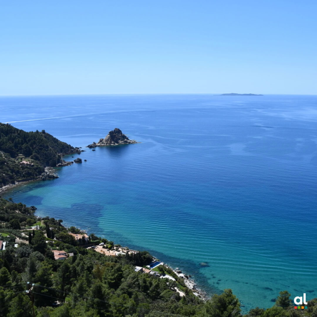 Escursione in barca lungo la costa dell'Argentario